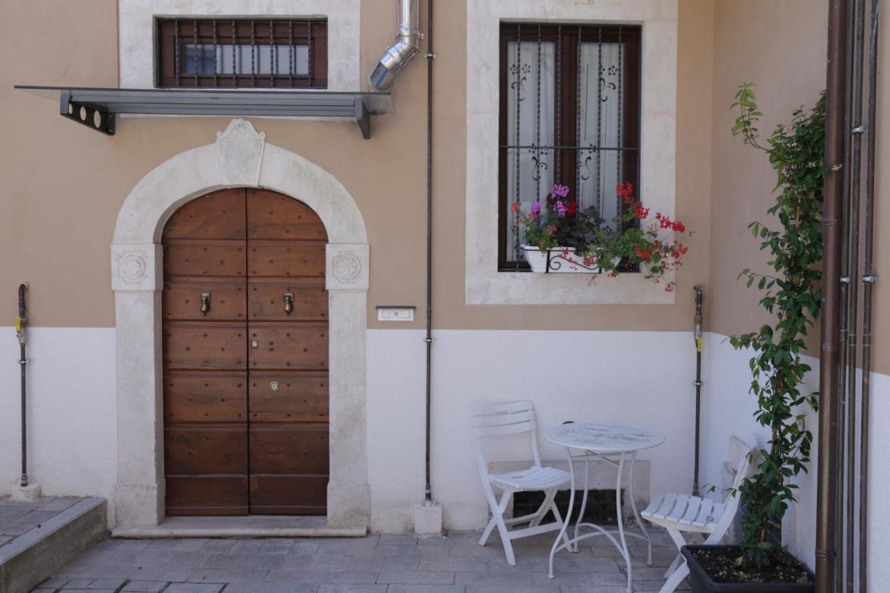 B&B Interno Sg Λ' Άκουιλα Εξωτερικό φωτογραφία
